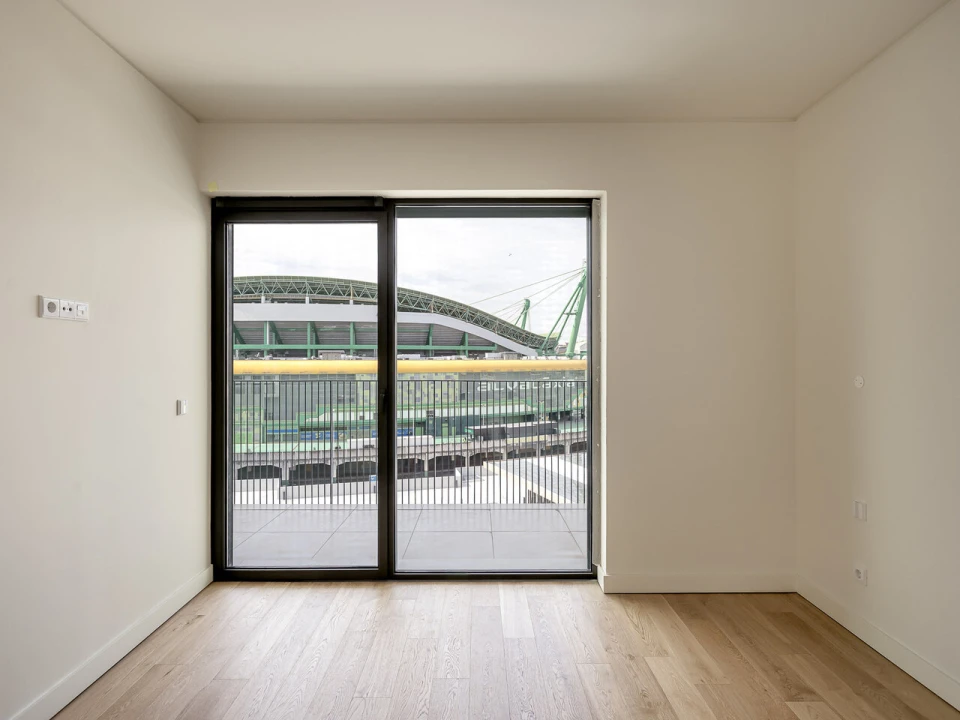 Apartamento T4 para Venda em Alvalade Foto 14