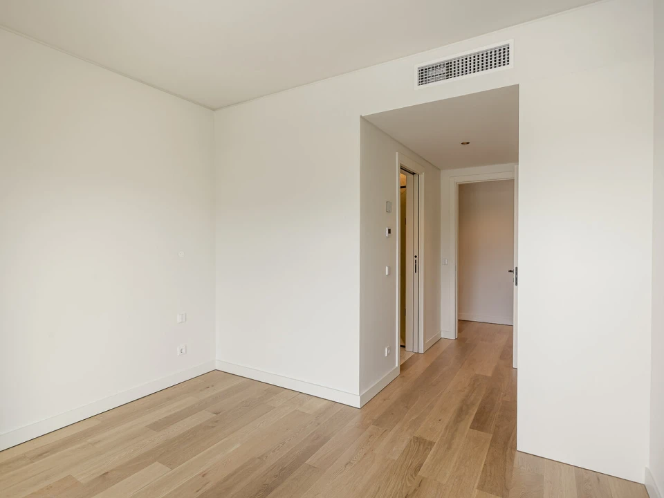 Apartamento T4 para Venda em Alvalade Foto 16