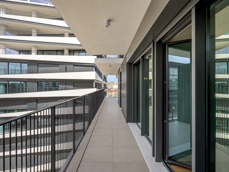 Apartamento T4 para Venda em Alvalade Foto 27