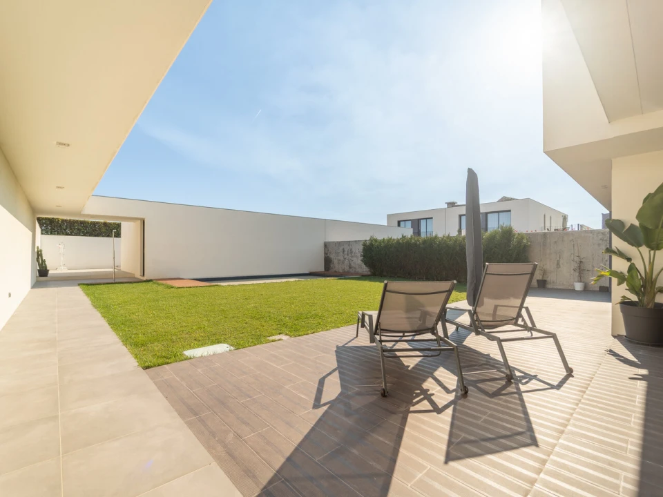 Moradia T4 para Venda em Gulpilhares e Valadares Foto 42