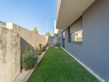 Moradia T4 para Venda em Gulpilhares e Valadares