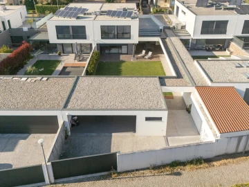 Moradia T4 para Venda em Gulpilhares e Valadares