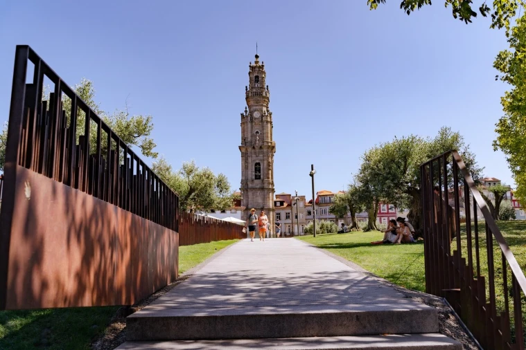 Loja para Arrendamento em Cedofeita, Santo Ildefonso, Sé, Miragaia, São Nicolau e Vitória Foto 13