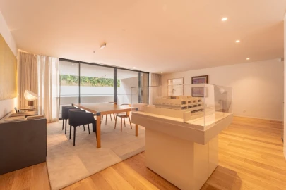 Apartamento T4 para Venda em Aldoar, Foz do Douro e Nevogilde