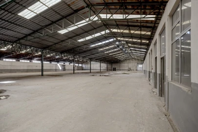 Armazém para Venda em Torres Novas (Santa Maria, Salvador e Santiago)