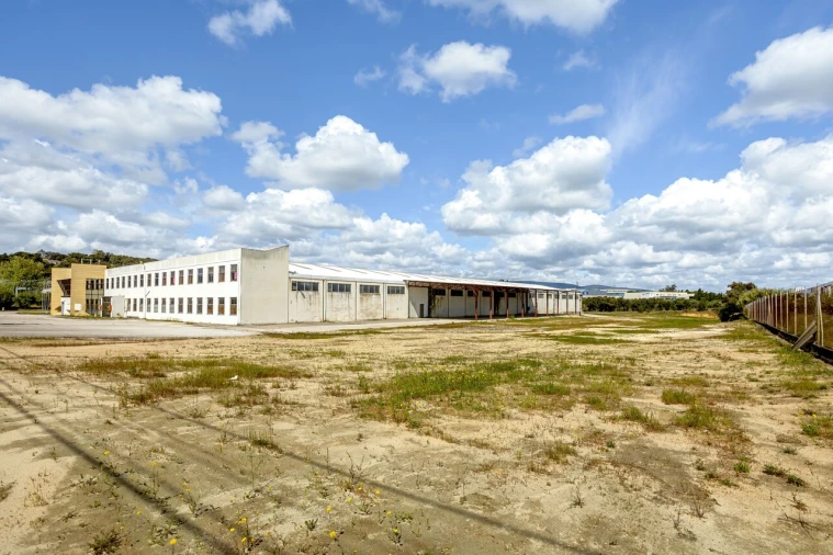 Armazém para Venda em Torres Novas (Santa Maria, Salvador e Santiago) Foto 4