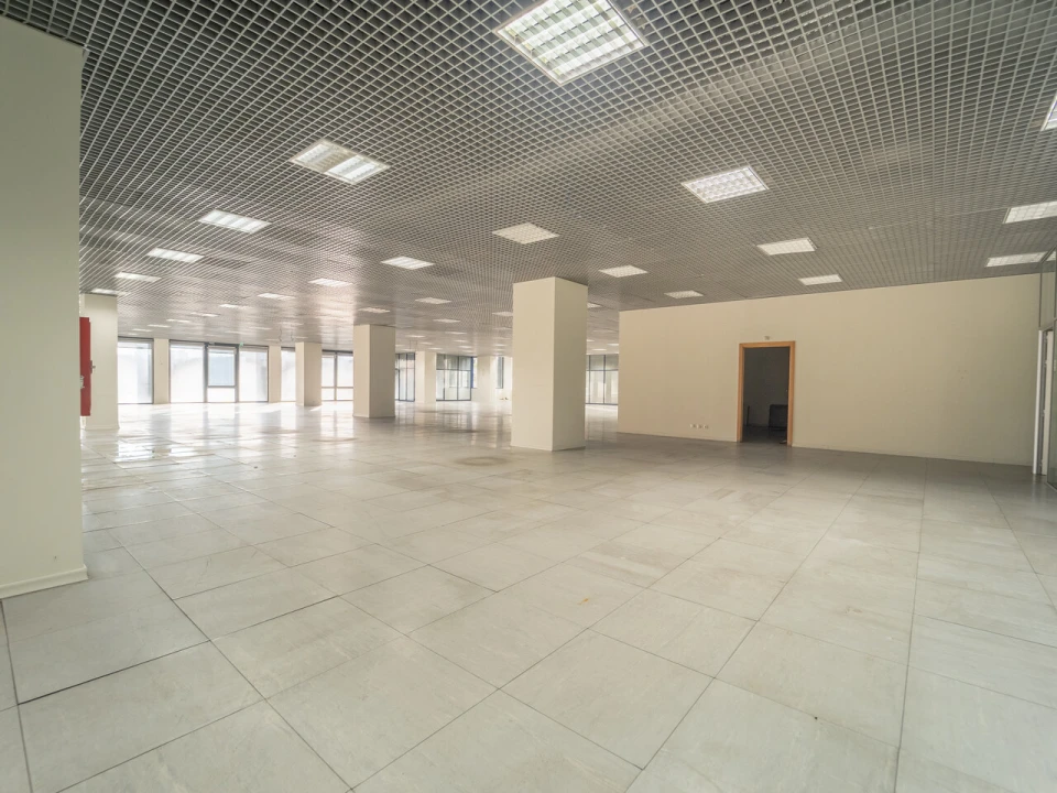 Escritório para Arrendamento em Lordelo do Ouro e Massarelos Foto 4