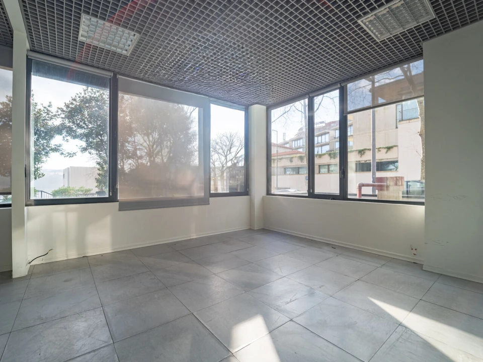 Escritório para Arrendamento em Lordelo do Ouro e Massarelos Foto 12