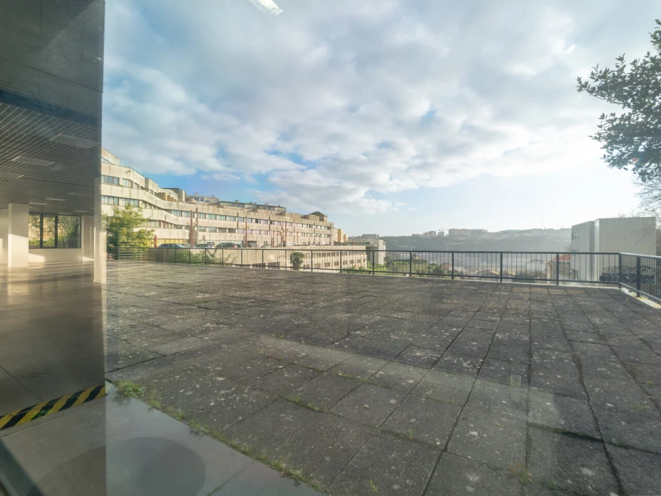 Escritório para Arrendamento em Lordelo do Ouro e Massarelos Foto 17