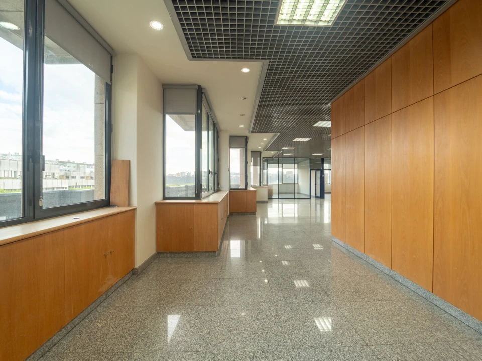 Escritório para Arrendamento em Lordelo do Ouro e Massarelos Foto 31