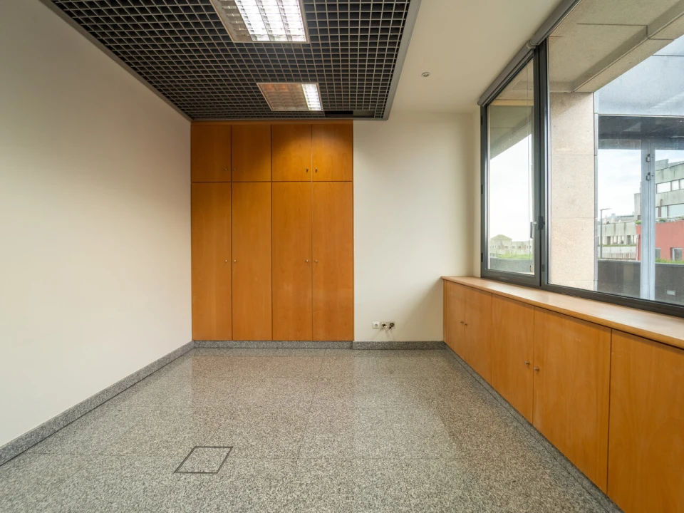 Escritório para Arrendamento em Lordelo do Ouro e Massarelos Foto 39