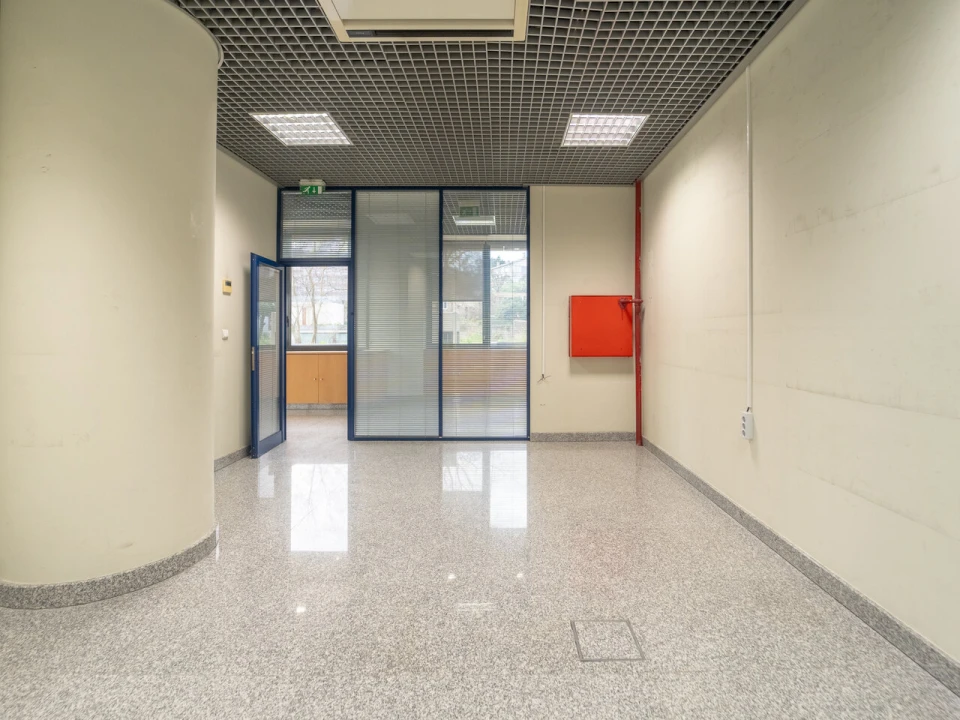 Escritório para Arrendamento em Lordelo do Ouro e Massarelos Foto 42