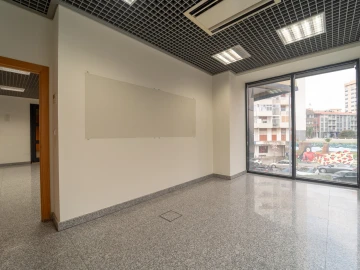 Escritório para Arrendamento em Lordelo do Ouro e Massarelos