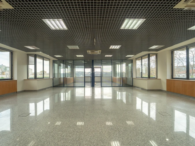 Escritório para Arrendamento em Lordelo do Ouro e Massarelos Foto 12