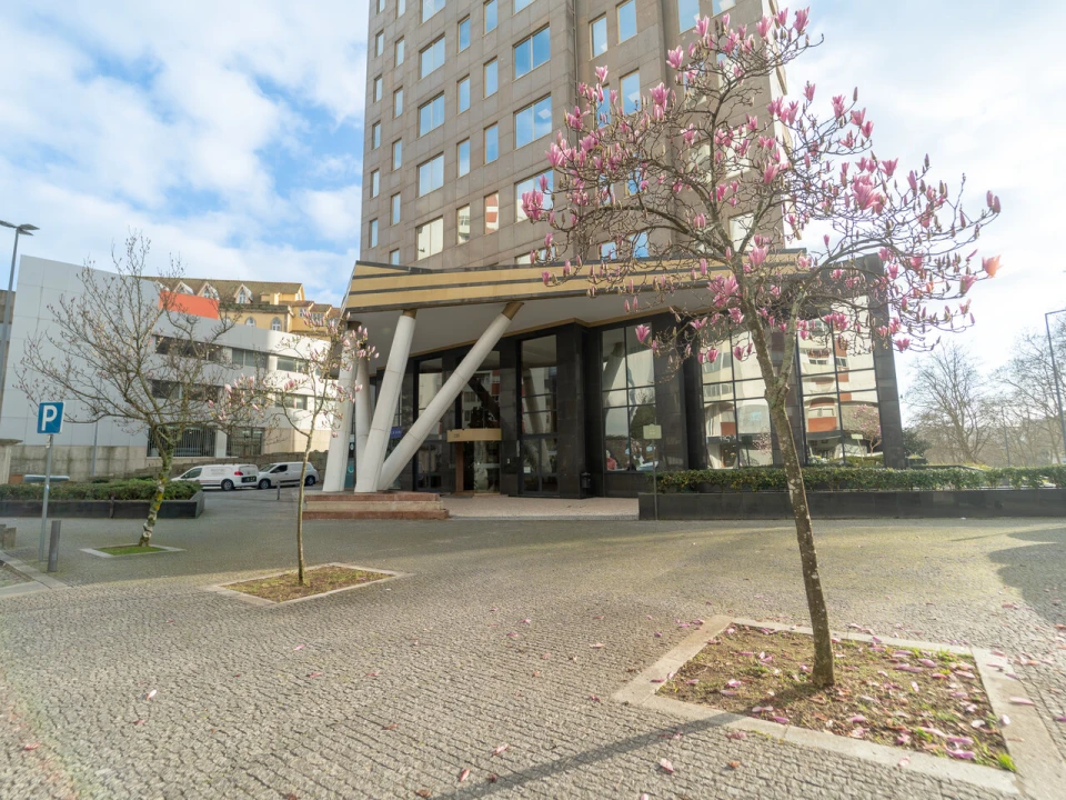 Escritório para Arrendamento em Lordelo do Ouro e Massarelos Foto 25