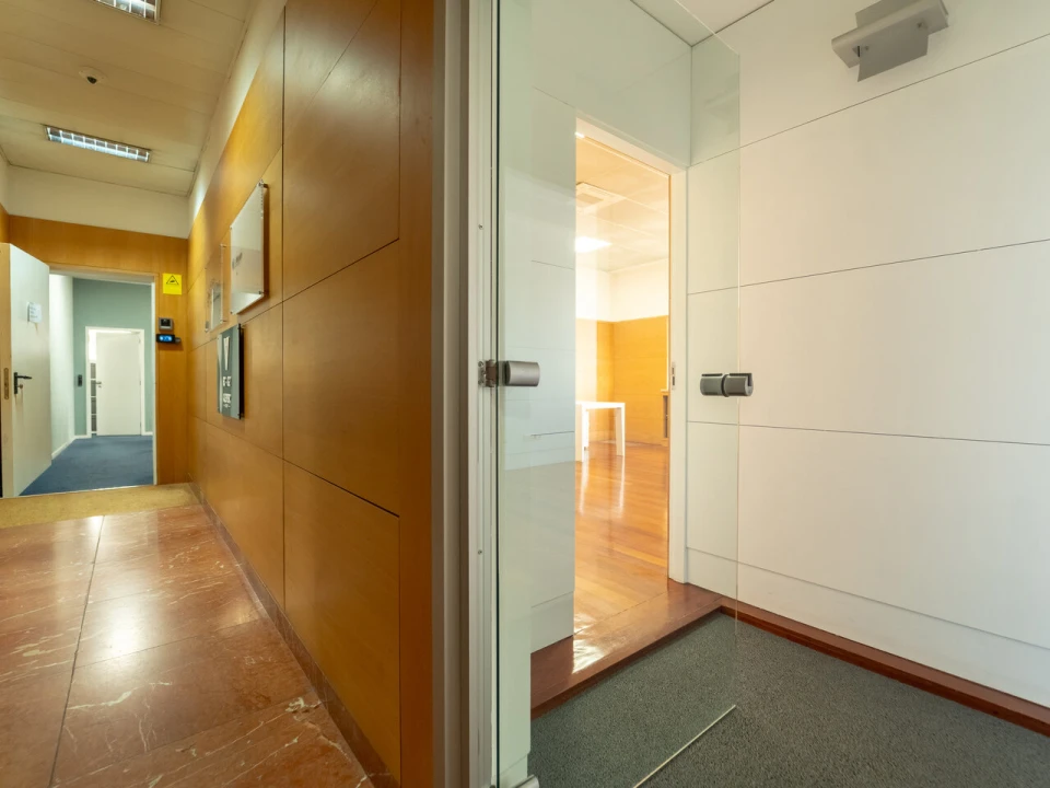 Escritório para Arrendamento em Lordelo do Ouro e Massarelos Foto 2