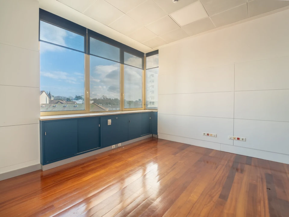 Escritório para Arrendamento em Lordelo do Ouro e Massarelos Foto 3