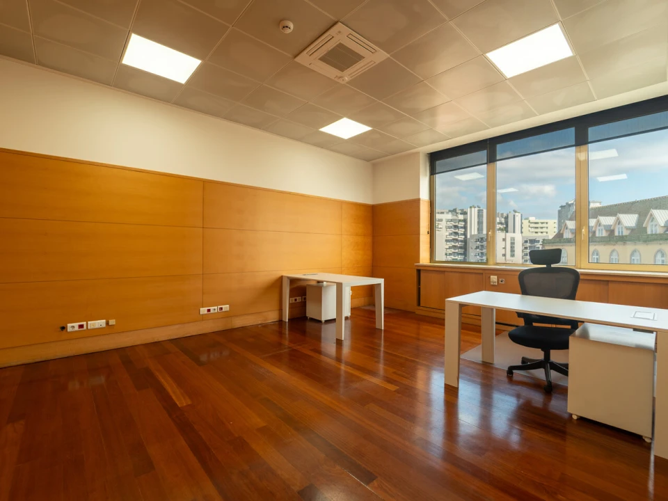 Escritório para Arrendamento em Lordelo do Ouro e Massarelos Foto 10