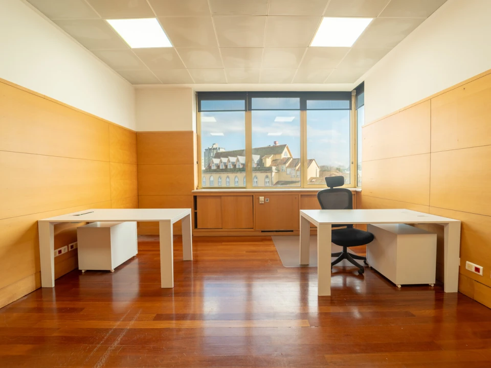 Escritório para Arrendamento em Lordelo do Ouro e Massarelos Foto 11