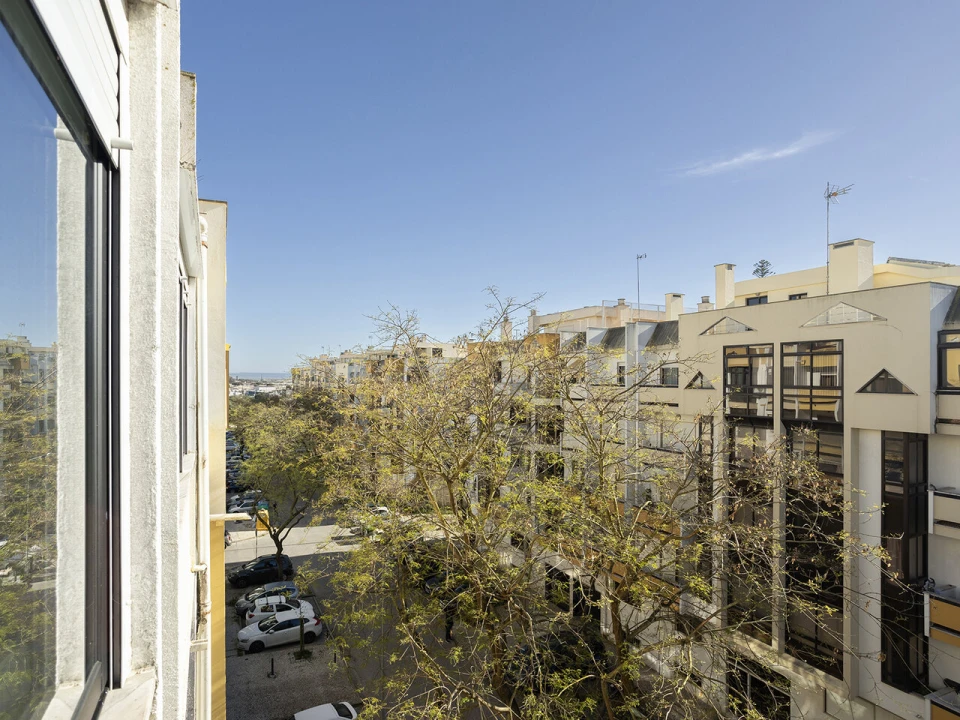 Apartamento T2 para Venda em Costa da Caparica Foto 14