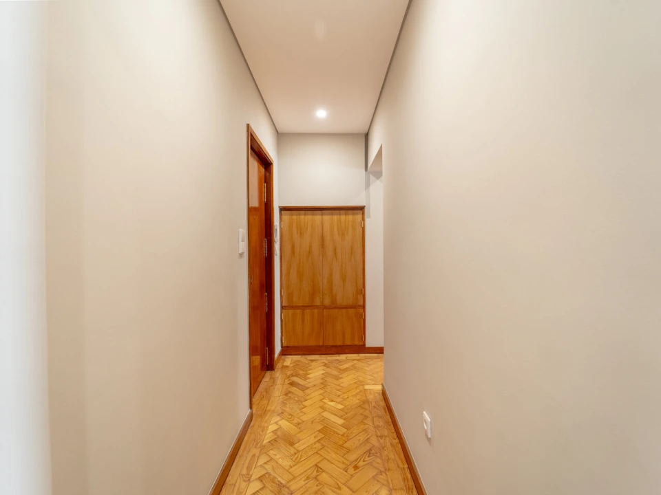 Apartamento T4 para Venda em Mafamude e Vilar do Paraíso Foto 6