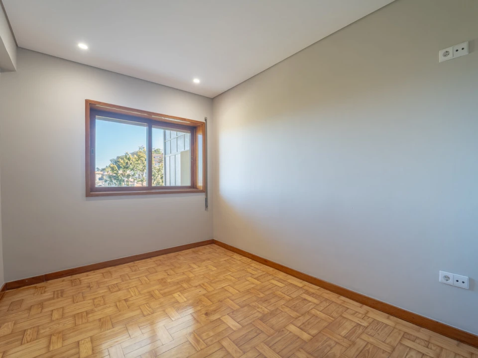 Apartamento T4 para Venda em Mafamude e Vilar do Paraíso Foto 10