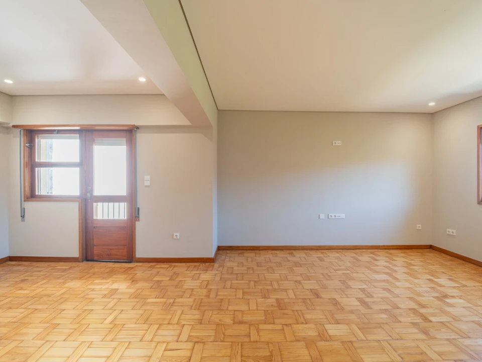 Apartamento T4 para Venda em Mafamude e Vilar do Paraíso Foto 17