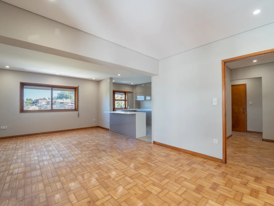 Apartamento T4 para Venda em Mafamude e Vilar do Paraíso Foto 18