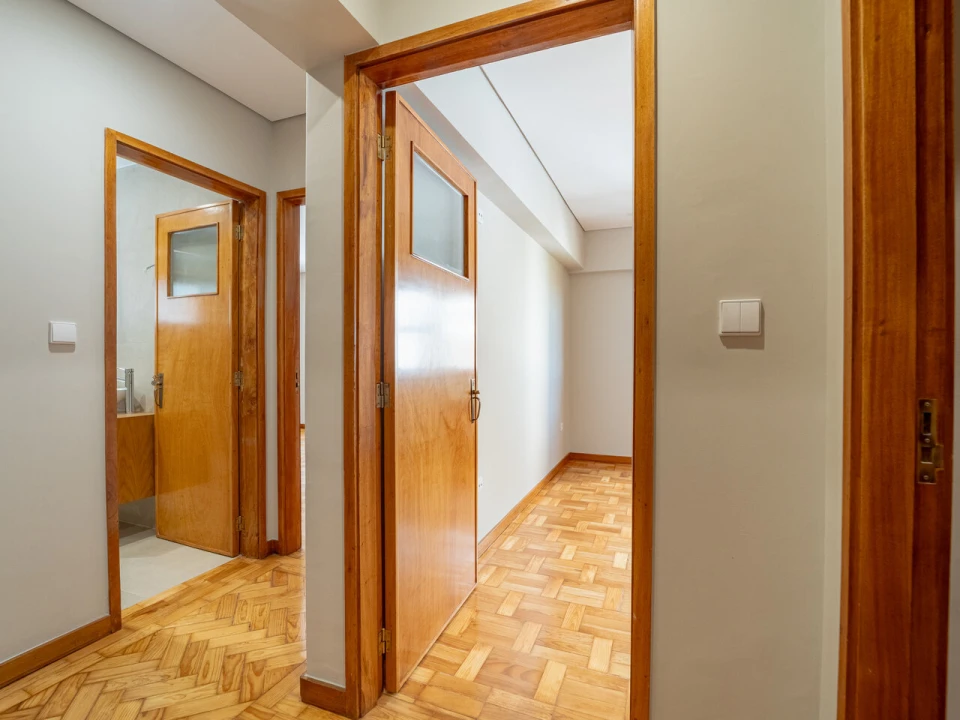 Apartamento T4 para Venda em Mafamude e Vilar do Paraíso Foto 25