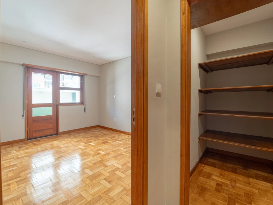 Apartamento T4 para Venda em Mafamude e Vilar do Paraíso Foto 26