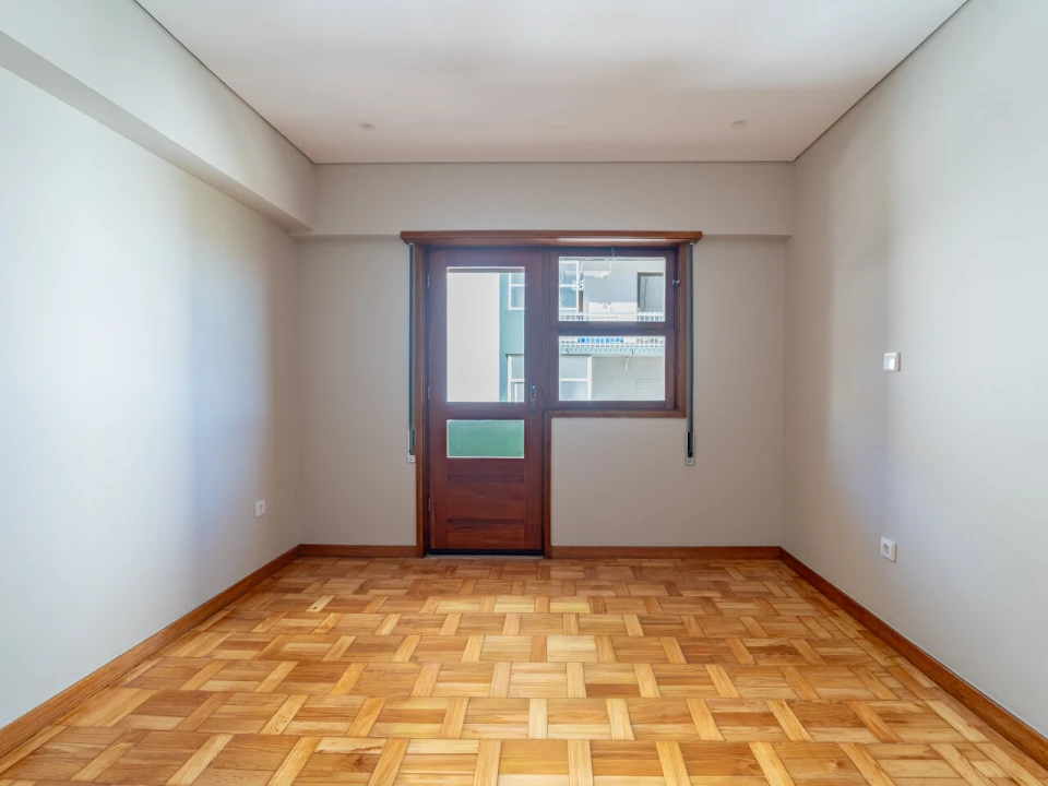 Apartamento T4 para Venda em Mafamude e Vilar do Paraíso Foto 27