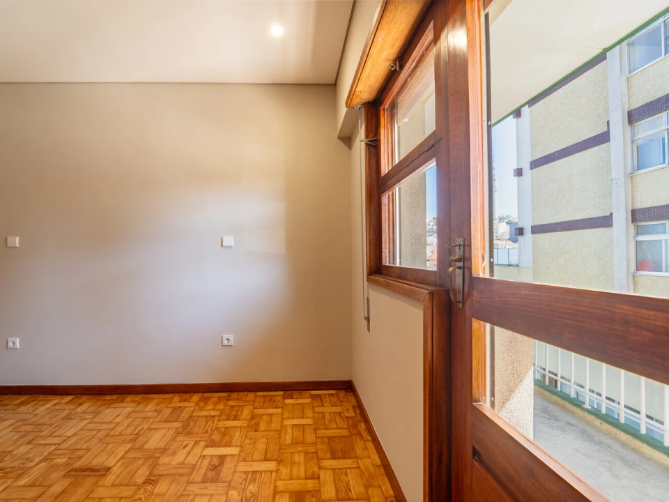 Apartamento T4 para Venda em Mafamude e Vilar do Paraíso Foto 13