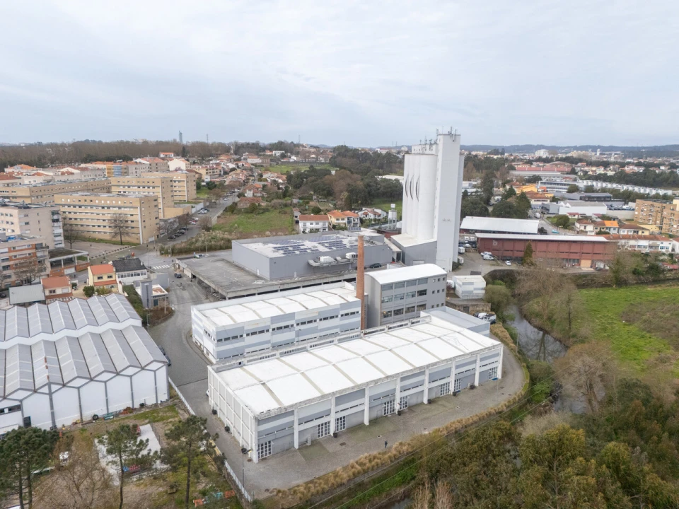 Armazém para Arrendamento em Cidade da Maia Foto 15