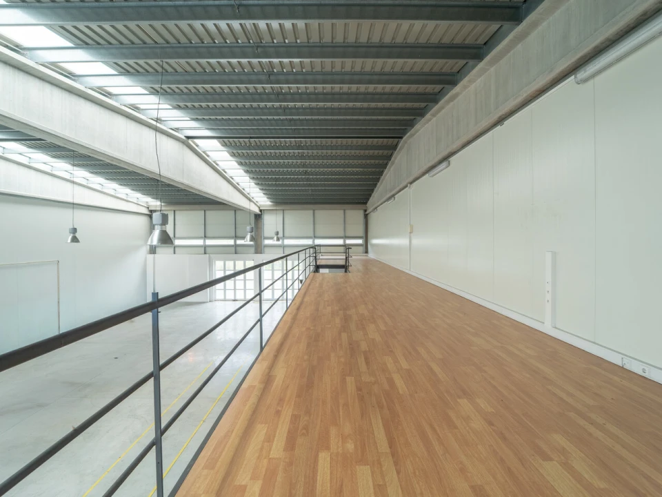 Armazém para Arrendamento em Cidade da Maia Foto 12