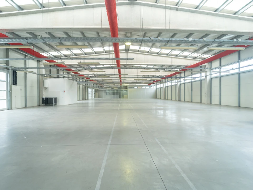 Armazém para Arrendamento em Cidade da Maia Foto 2