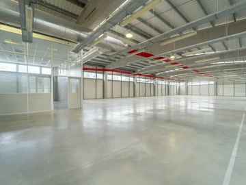 Armazém para Arrendamento em Cidade da Maia