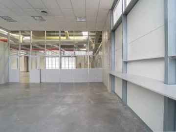 Armazém para Arrendamento em Cidade da Maia