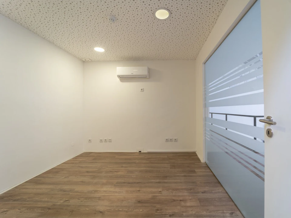 Escritório para Arrendamento em Custóias, Leça do Balio e Guifões Foto 21