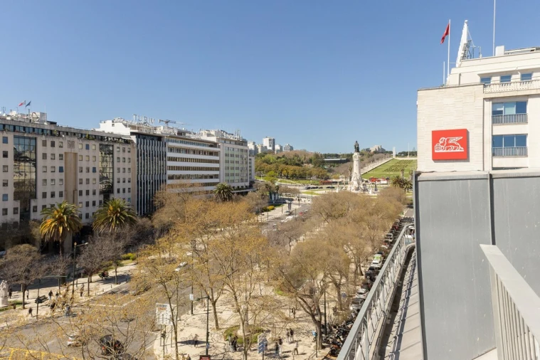 Apartamento T3 para Venda em Santo António Foto 28