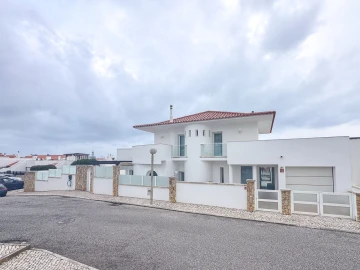 Moradia T5 para Venda em Ericeira