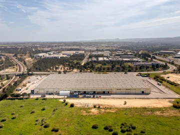 Armazém para Arrendamento em Quinta do Anjo