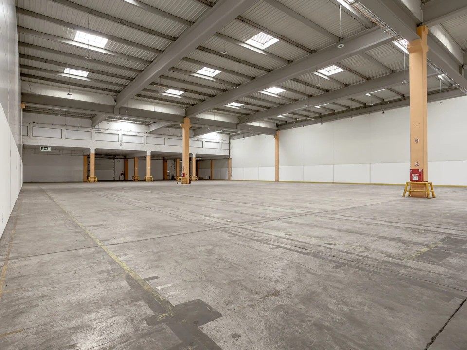 Armazém para Arrendamento em Quinta do Anjo Foto 9