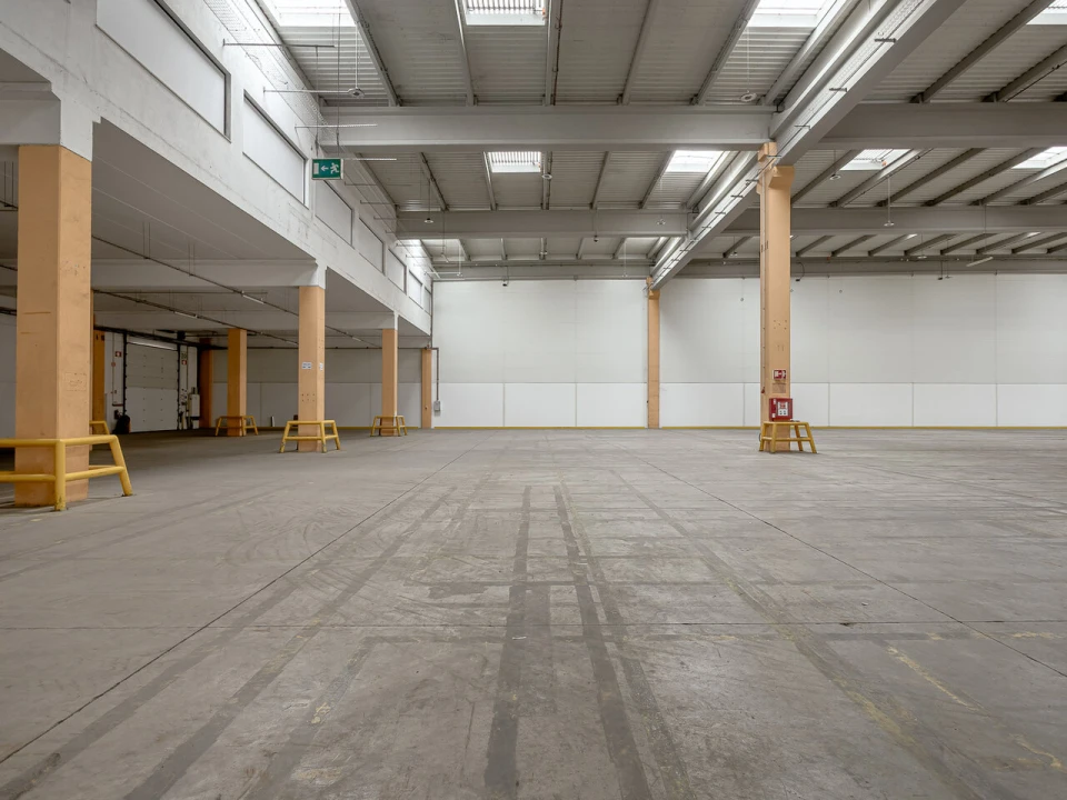 Armazém para Arrendamento em Quinta do Anjo Foto 12