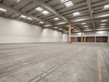 Armazém para Arrendamento em Quinta do Anjo