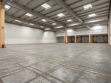 Armazém para Arrendamento em Quinta do Anjo