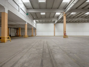 Armazém para Arrendamento em Quinta do Anjo