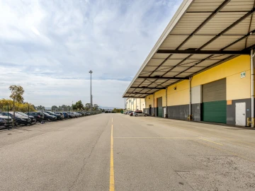 Armazém para Arrendamento em Quinta do Anjo