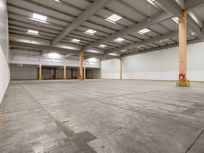 Armazém para Arrendamento em Quinta do Anjo Foto 9