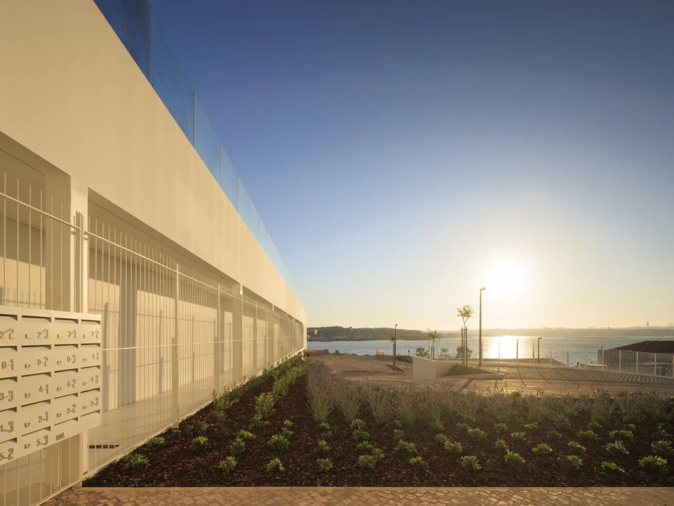 Apartamento T3 para Venda em Seixal, Arrentela e Aldeia de Paio Pires Foto 3