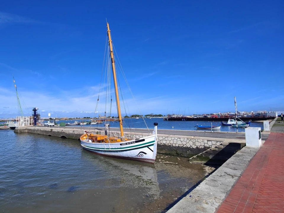 Loja para Venda em Seixal, Arrentela e Aldeia de Paio Pires Foto 18